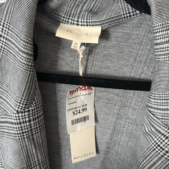 Gray Plaid Women's Coat - Picture 2 of 2